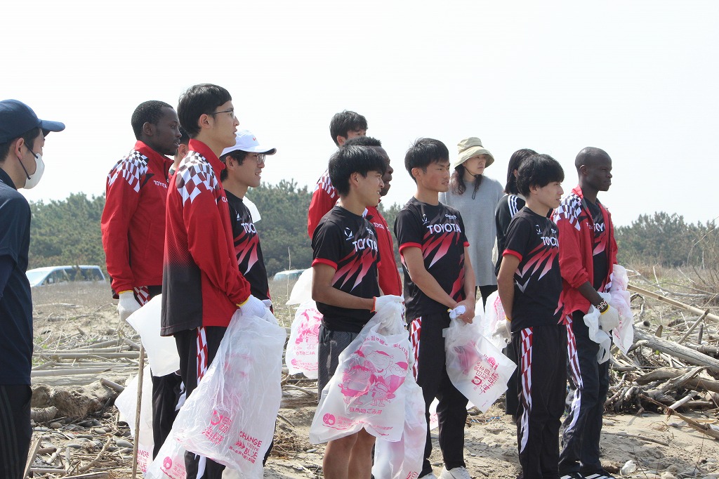 活動開始前の海岸の様子とゴミの状況