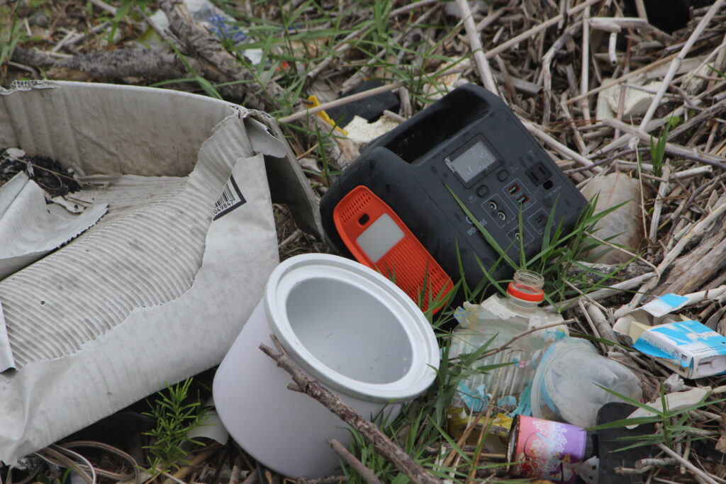 活動説明を真剣に聞く子どもたちの真っすぐなまなざし