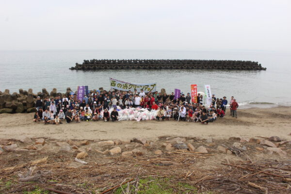 第362回西の浜クリーンアップ活動レポート｜トヨタ紡織214名参加も雨のため20分で活動短縮