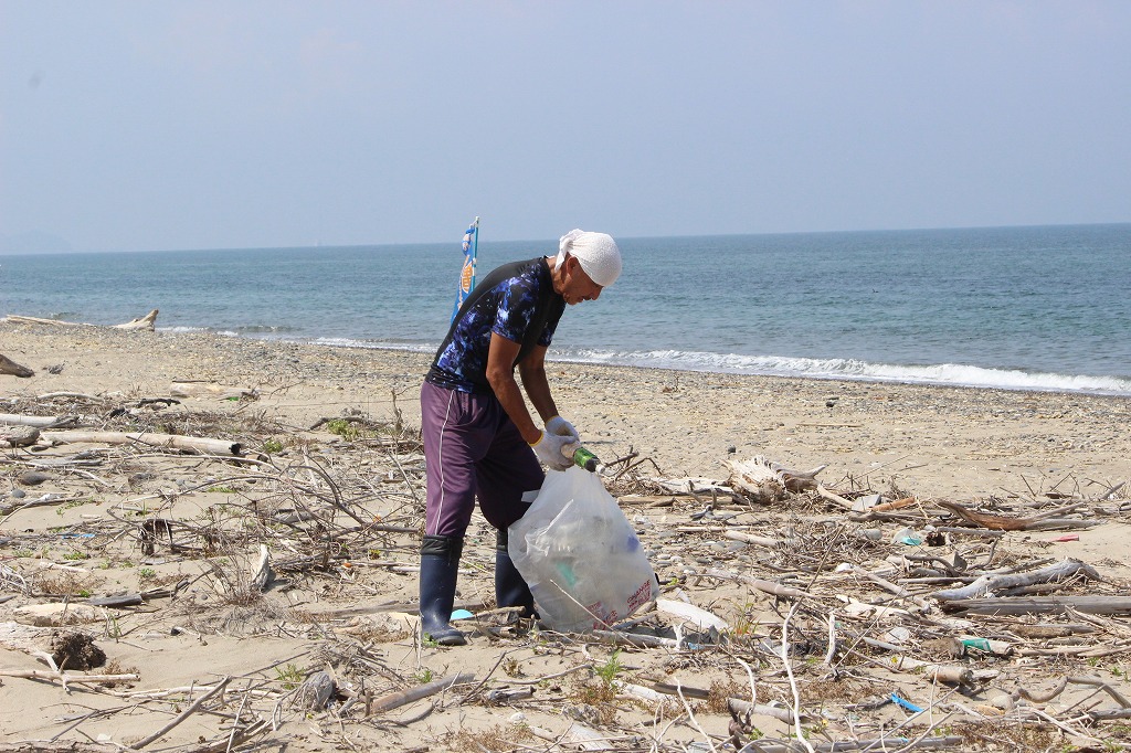 160kgのゴミ回収を達成した第366回活動終了後の記念撮影