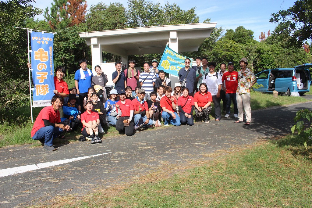 塩づくり体験を終えたローターアクト参加者の集合写真