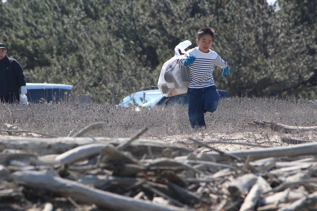 第370回西の浜クリーンアップ活動_16